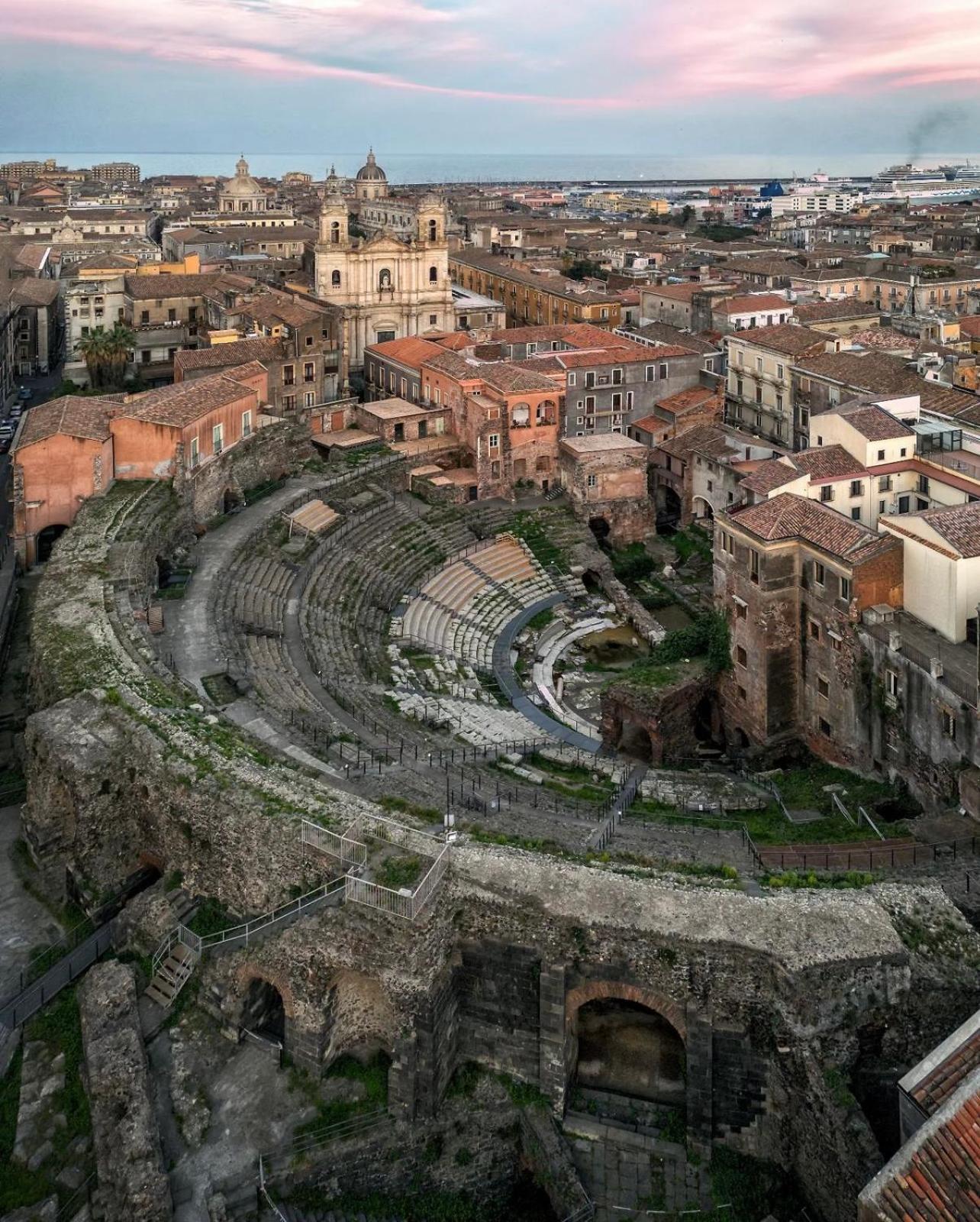 Ricci Palace Suites Catania Bagian luar foto