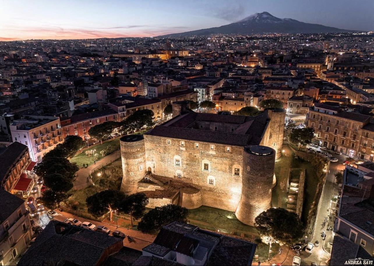 Ricci Palace Suites Catania Bagian luar foto