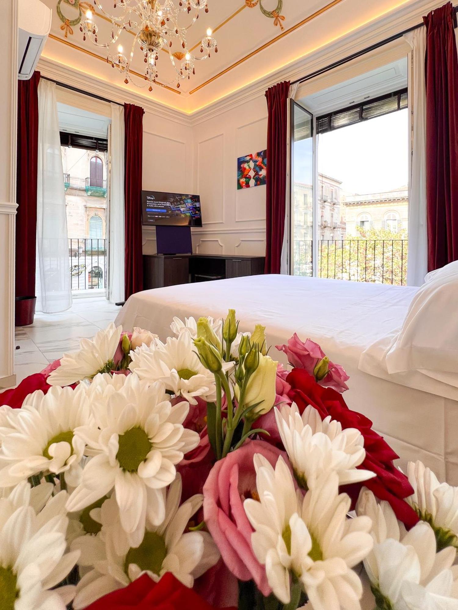 Ricci Palace Suites Catania Bagian luar foto