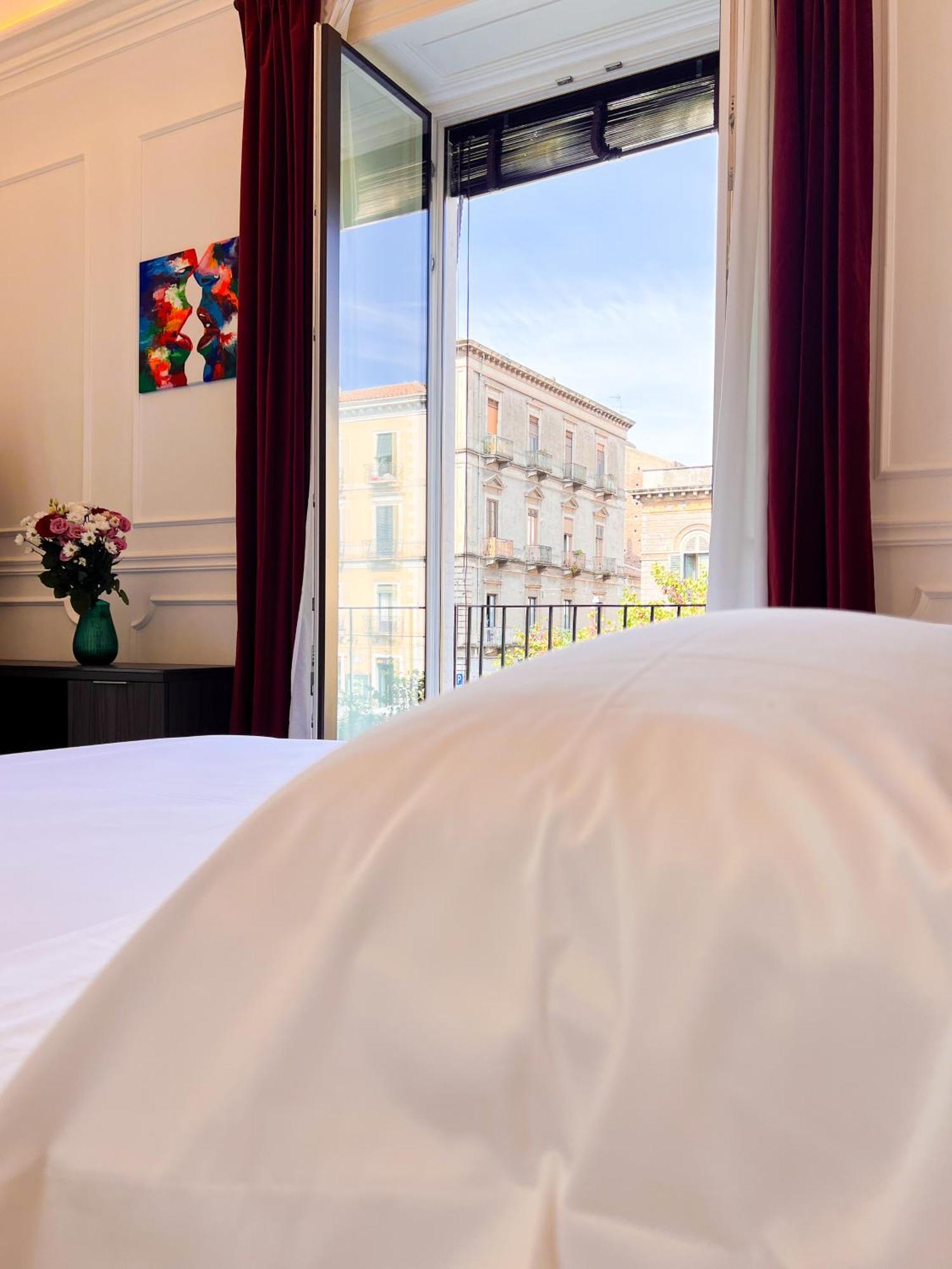 Ricci Palace Suites Catania Bagian luar foto